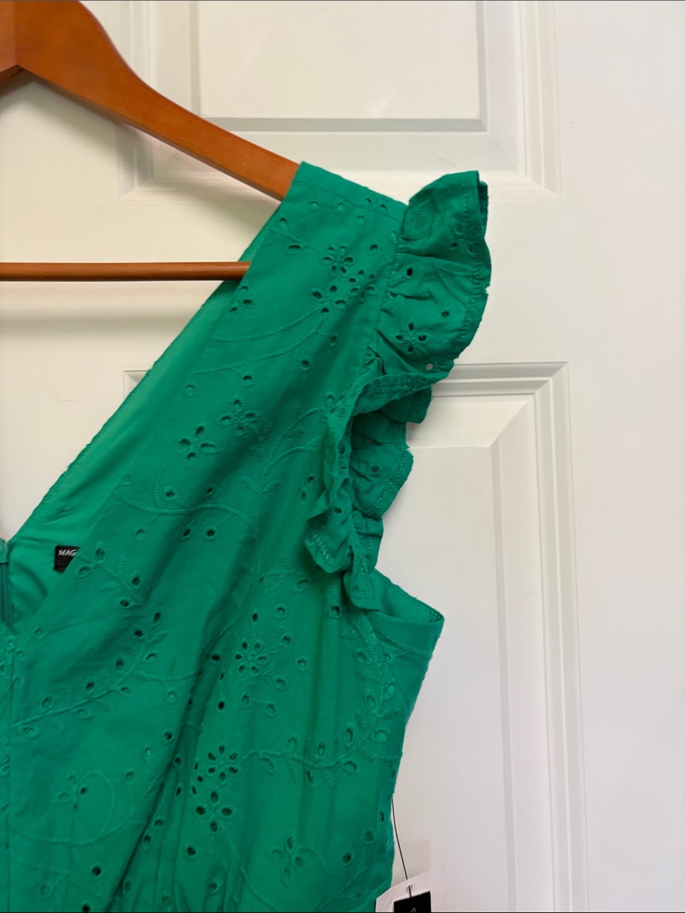 NWT Maggy London Green Eyelet V-Neck Ruffle Midi Dress - Picture 8 of 16